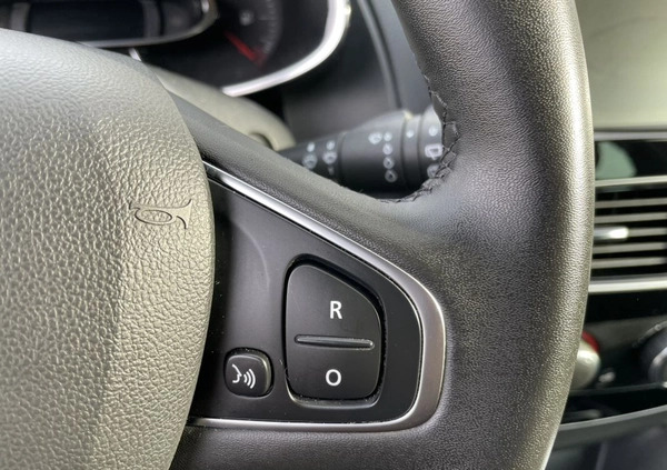 Renault Clio cena 45900 przebieg: 33000, rok produkcji 2019 z Oświęcim małe 172